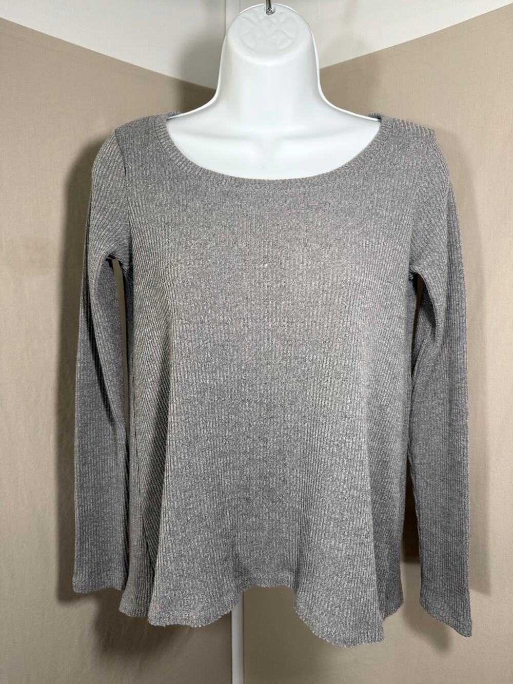 American Eagle Open Split Twist Back Ribbed Knit Top